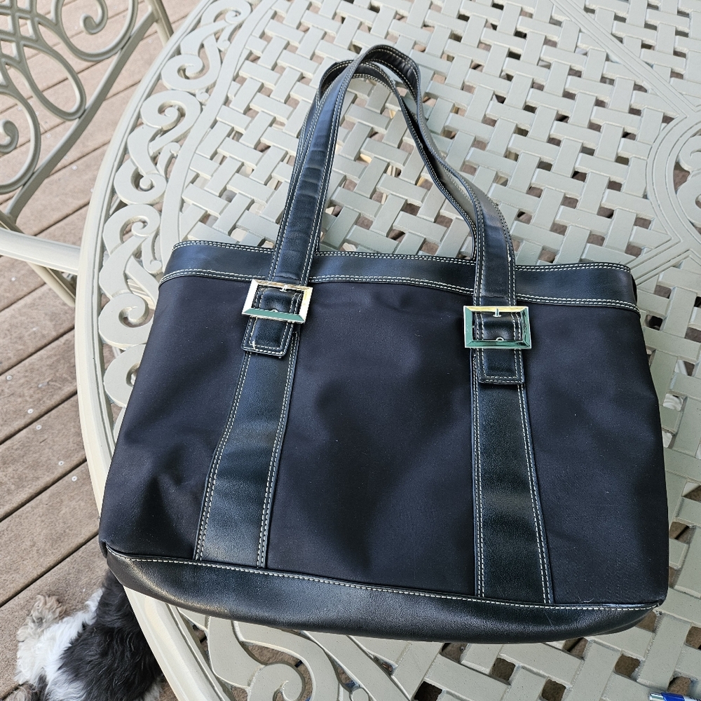 SwissGear/Wenger Black womens laptop tote bag